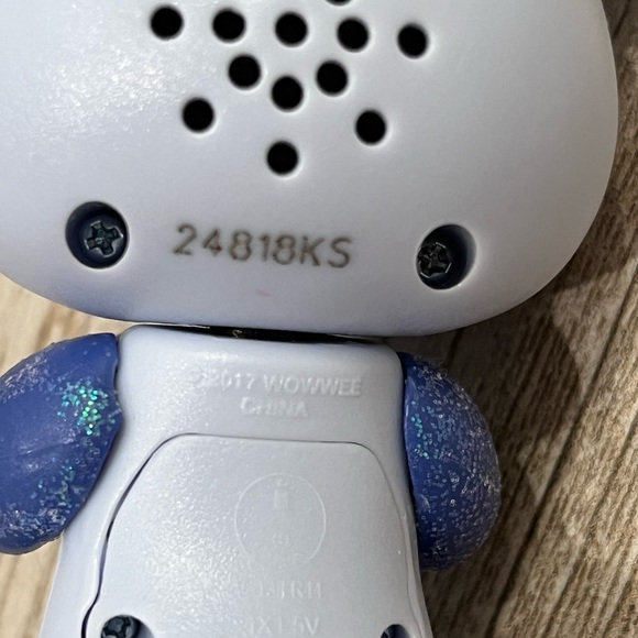 Wowwee Fingerling Baby Panda Interactive Toy - Picture 3 of 5